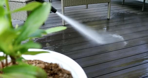 Limpieza Tablones Madera Plástico Compuesto Terraza Con Lavadora Alta Presión — Vídeos de Stock