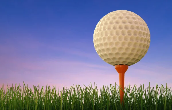 Мяч для гольфа на поле — стоковое фото
