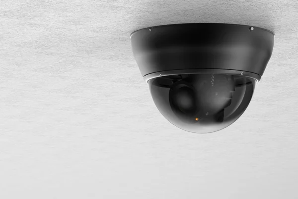 Telecamera di sicurezza o telecamera cctv sul soffitto — Foto Stock