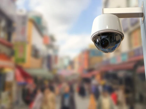 Security camera of cctv camera met stadsgezicht achtergrond — Stockfoto