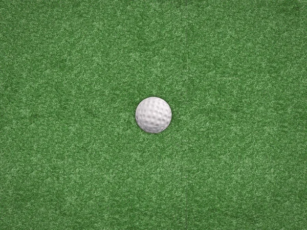 Bola de golfe na vista superior verde — Fotografia de Stock