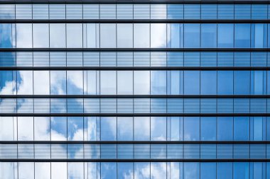 Mavi cam yansıması