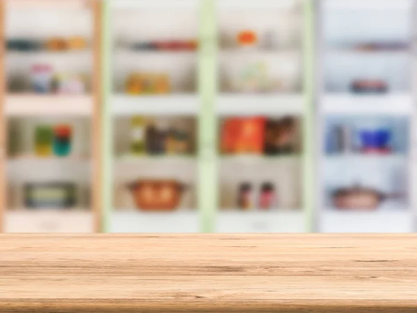 Mostrador de madera con fondo de armario de cocina — Foto de Stock