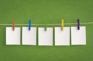 beş boş kağıtlar