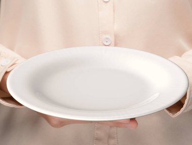 boş çanak tutan el