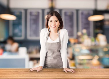 Pastane dükkanı sahibi