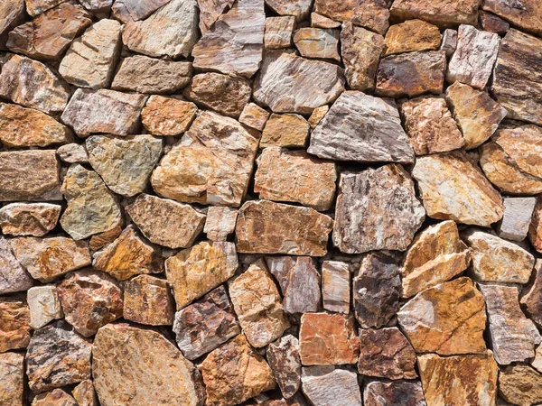 kahverengi taş zemin