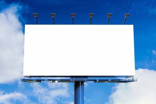 Fehér üres billboard — Stock Fotó