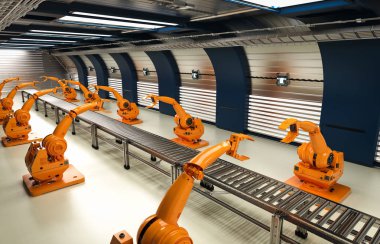 Konveyör hattı ile robot savaş silahları