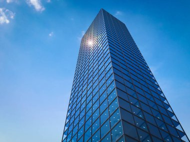 Şehirdeki ofis binası