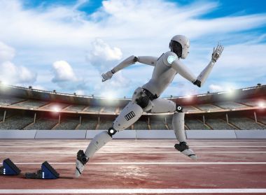 robot yarış pisti üzerinde çalışan