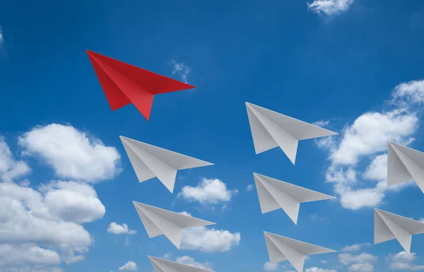 Paper planes for leadership — Stock Photo, Image