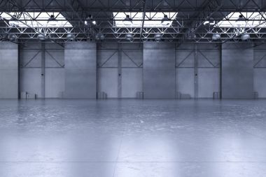 lambalar ile boş fabrika