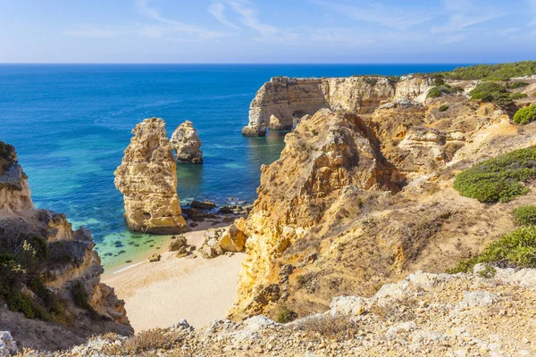 Idílica playa de Marinha en Portugal —  Fotos de Stock