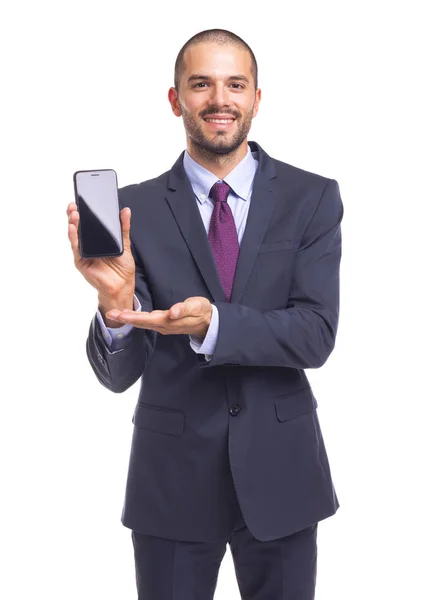 Hadsome empresario mostrando un teléfono inteligente moderno —  Fotos de Stock