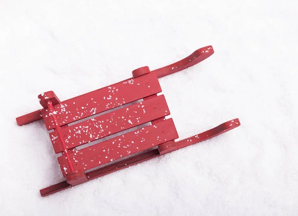 Vista superior de un trineo de Navidad en la nieve —  Fotos de Stock