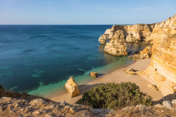 Widok Góry Pięknej Plaży Marinha Algarve Portugalia — Zdjęcie stockowe