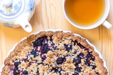 ev yapımı böğürtlen pasta