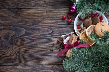 Noel Natürmort: tarçın, anason ve köknar-koniler, stüdyo vurdu