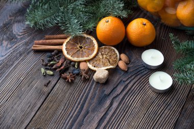 Mandalina ve süslemeleri tatil tablo için