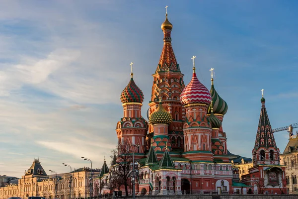 Mosca, Russia, Piazza rossa, veduta di St. Cattedrale di Basilio — Foto Stock