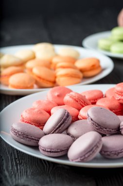 Renkli Fransızca macaroons veya macarons