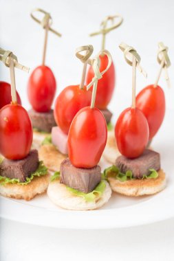 Meze masada sandviç