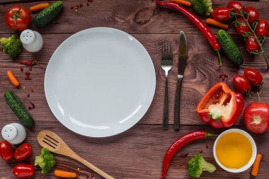 Lezzetli çeşit çeşit taze sebze - sağlıklı gıda, diyet veya cooki
