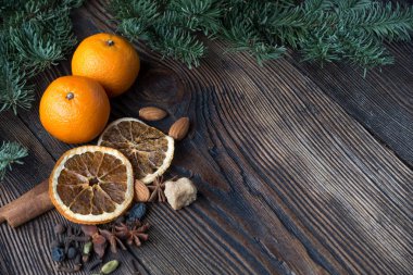 Mandalina ve süslemeleri tatil tablo için