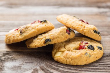 Lezzetli Chocolate Chip Cookies bir rustik ahşap tablo