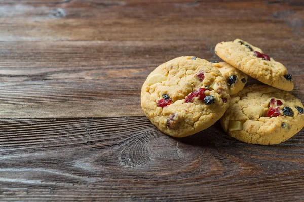 Lezzetli Chocolate Chip Cookies bir rustik ahşap tablo