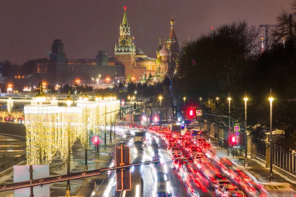 Vista de la Plaza Roja con St. Catedral de Basilio y Kremlin. Mosco —  Fotos de Stock