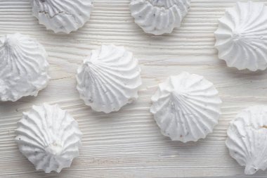 Fransız vanilya kremalı kurabiye kadar beyaz arka plan kapatmak.