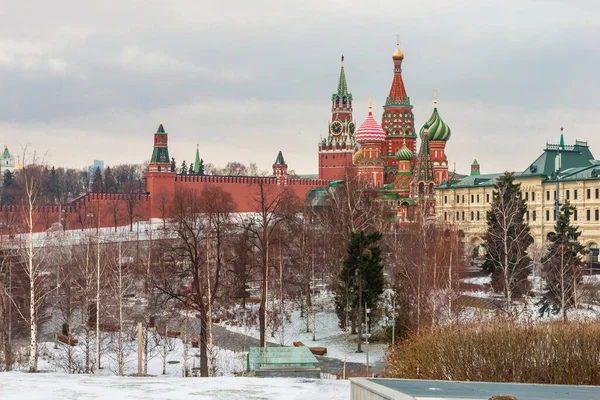 Vacker Vinter Stadsbild Med Utsikt Från Zaryadye Park Den Täckta — Stockfoto