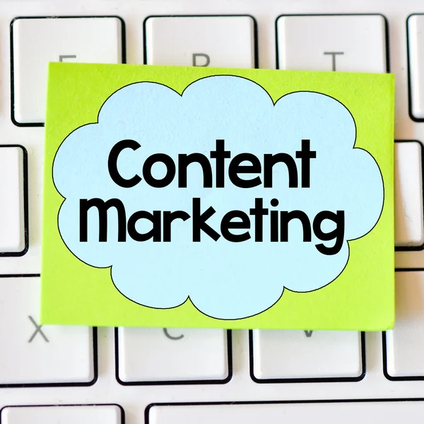 Content marketing bubbla kort på tangentbordet — Stockfoto
