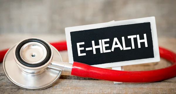 Napis E-zdrowia przez stetoskop — Zdjęcie stockowe