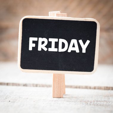 yazı tahtası üzerinde beyaz metin