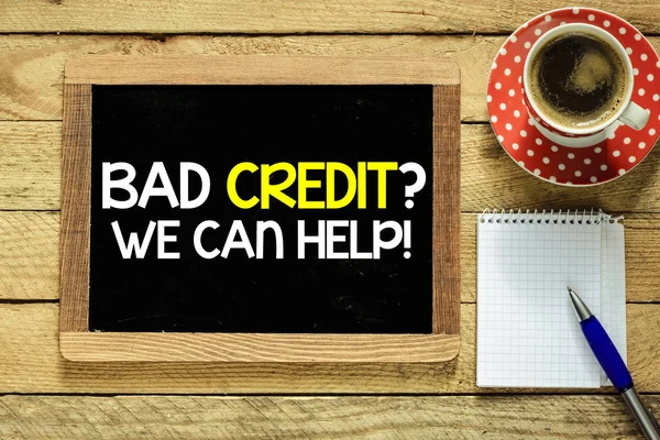 Kredi yardım üzerinde el yazısı yazı tahtası — Stok fotoğraf