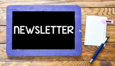 Blackboard bülten el yazısı yazıt ile