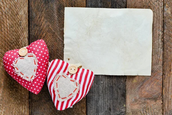 Corazones y tarjeta en blanco —  Fotos de Stock