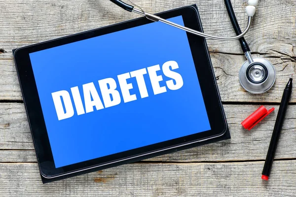 Diabetes pada tablet pc dengan stetoskop — Stok Foto