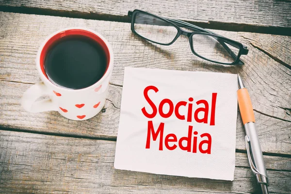 Social media scritti a mano con pennarello — Foto Stock