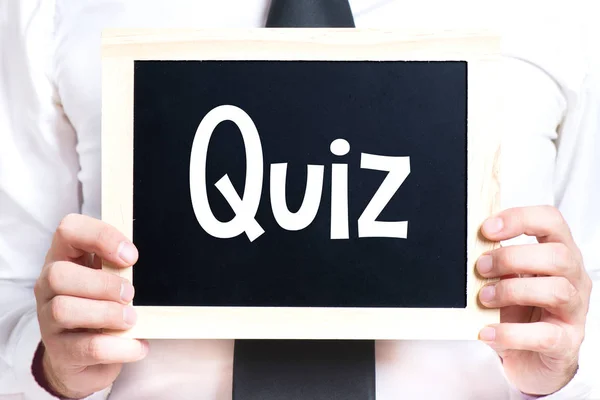 Text Quiz on blackboard. — Stock Photo, Image