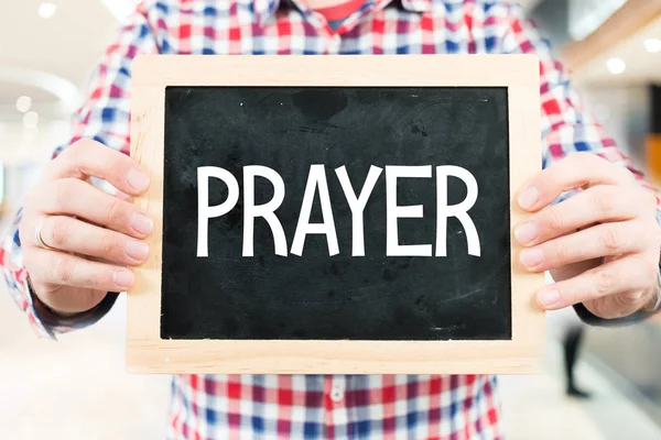 Text "Modlitba" na tabuli. — Stock fotografie