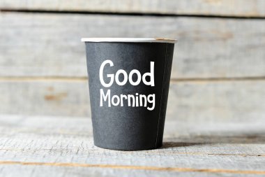 Metin ile kahve fincanı 