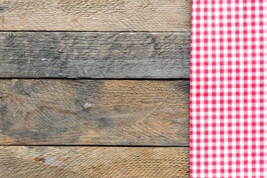 çizgili kırmızı ve beyaz peçete