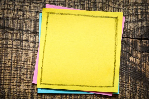 Kağıt renkli çıkartmalar