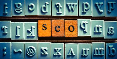SEO ahşap harfler kavramı
