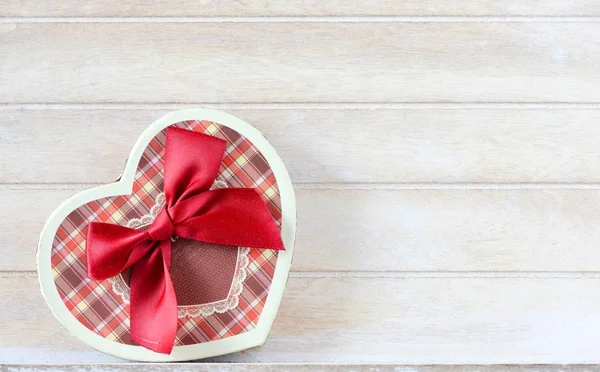 Corazón Tela Sobre Fondo Madera — Foto de Stock