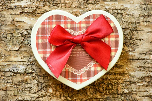 Corazón Sobre Fondo Madera Fondo Estilo Del Día San Valentín — Foto de Stock